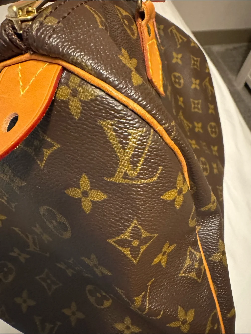 Louis Vuitton Brown Monogram Canvas speedy 30 Handbag